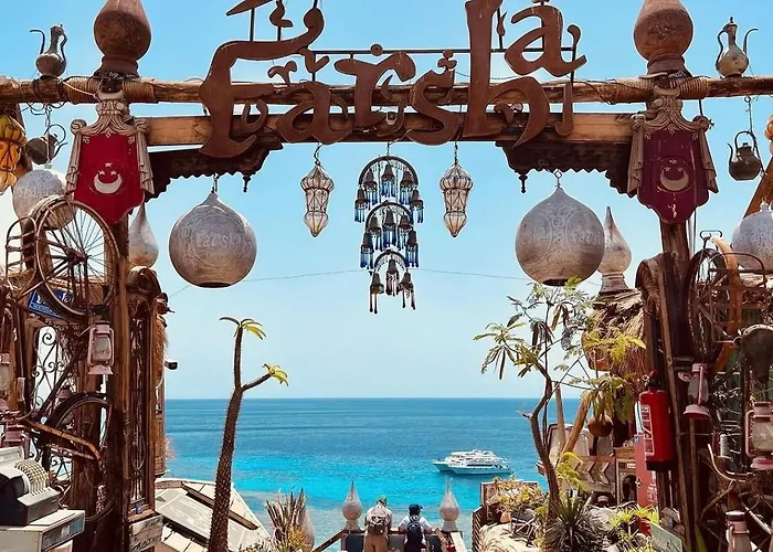 Coral Bay Vip Resort *